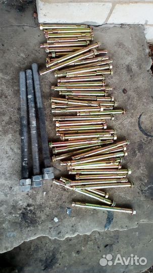 Болт м 16(Засов. дверной)