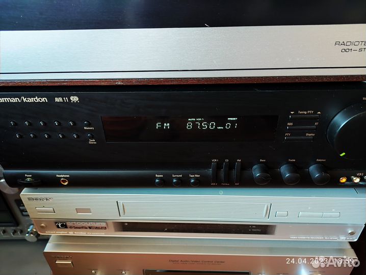 Harman Kardon AVR11 / Technics Sa-101