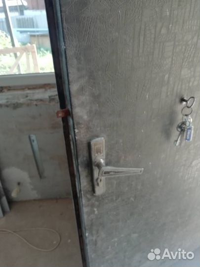 Металлическая дверь 860 бу