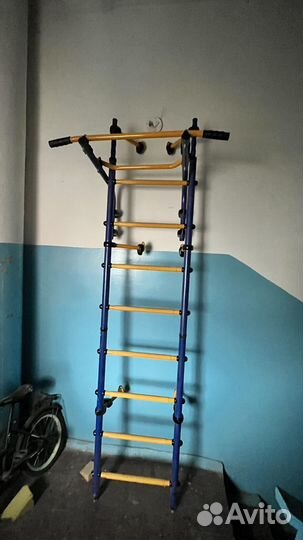 Шведская стенка с турником бу