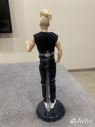 Кукла Кен Barbi на шарнирах