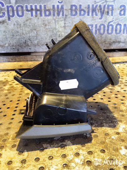 Воздуховод печки Land Rover Range Rover Sport 3.6D