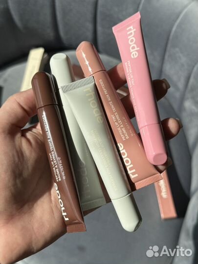 Блеск для губ rhode