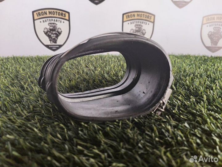 Патрубок воздушного фильтра Bmw 7-Series F01