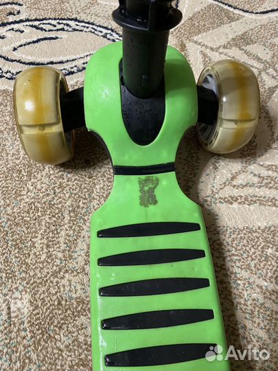 Самокат scooret зеленый трехколесный