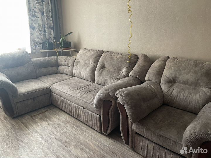 Продам угловой диван