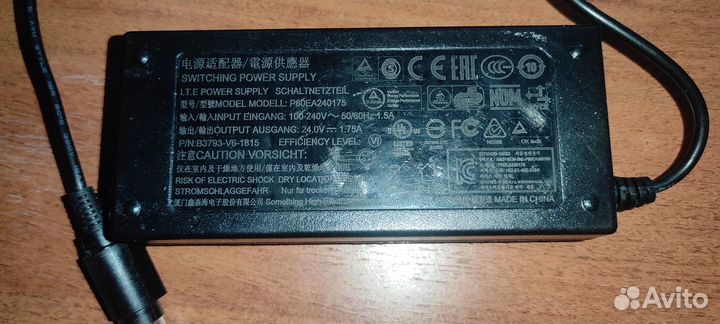 Блок питания 24 v. от 1,75 до 2.5 a