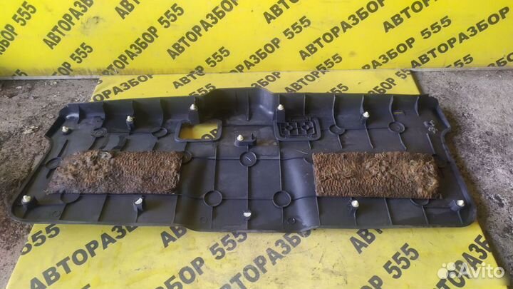 Honda HR-V Обшивка двери багажника