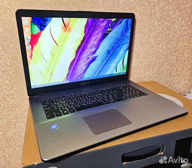 Большой Свежий Asus VivoBook 17/8GB/SSD 256GB