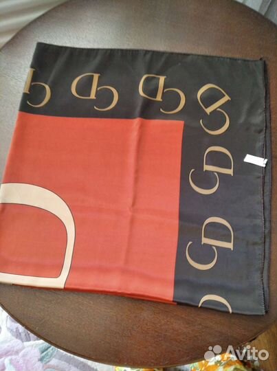 Шарфы и палантины