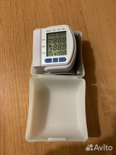 Тонометр на запястье
