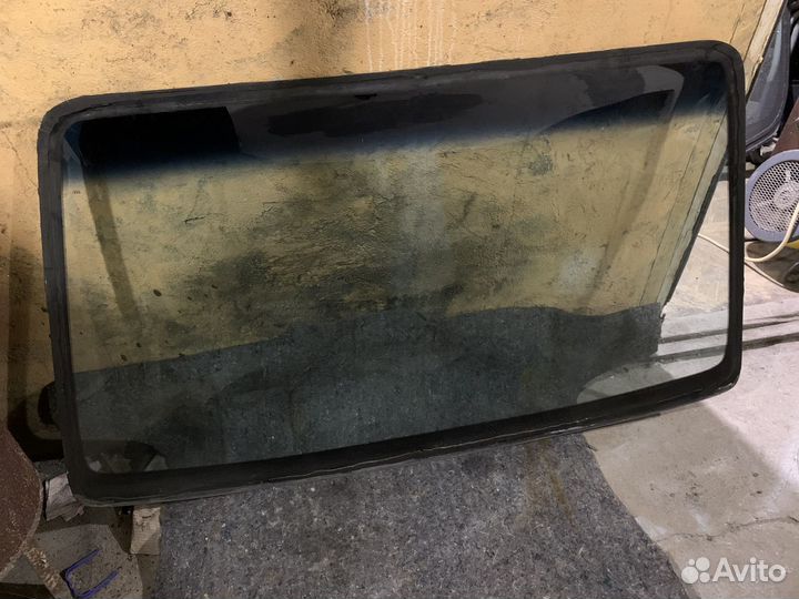 Лобовое стекло