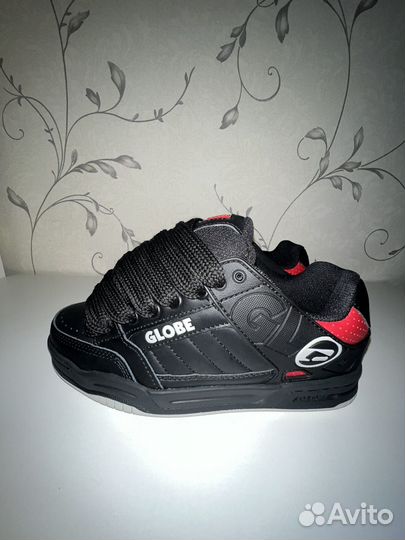 Globe tilt
