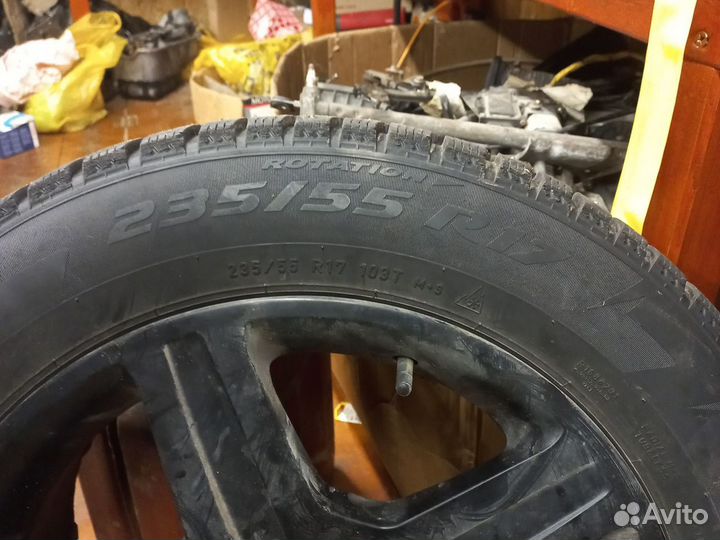 Pirelli Ice Zero 235/55 R17 103T