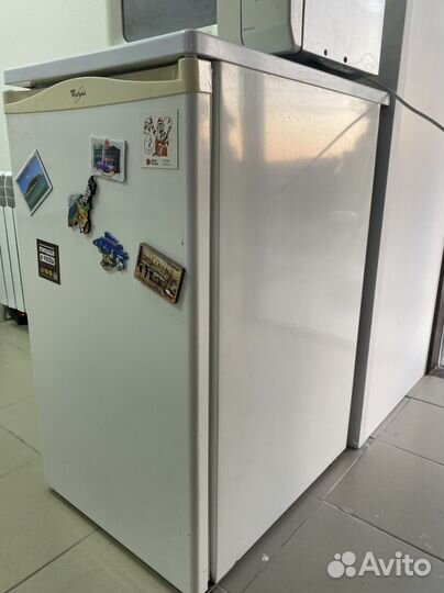 Холодильник whirlpool