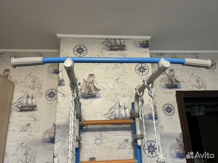 Шведская стенка с турником и брусьями