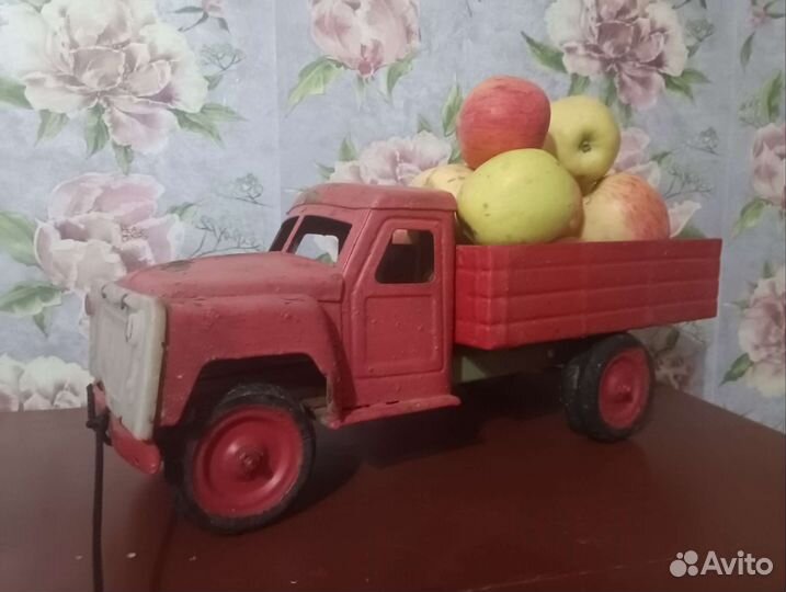 Железная машина ссср.лтз Газон