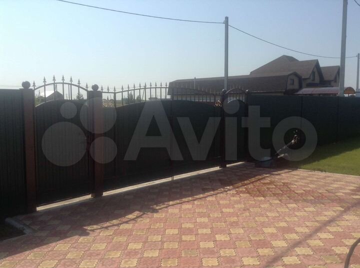 Коттедж 247,3 м² на участке 10 сот.