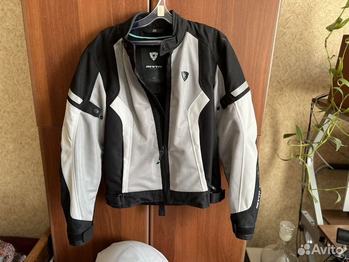 Мотокуртка женская Revit