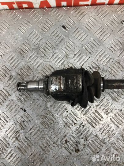 Привод, полуось правый Toyota Tercel