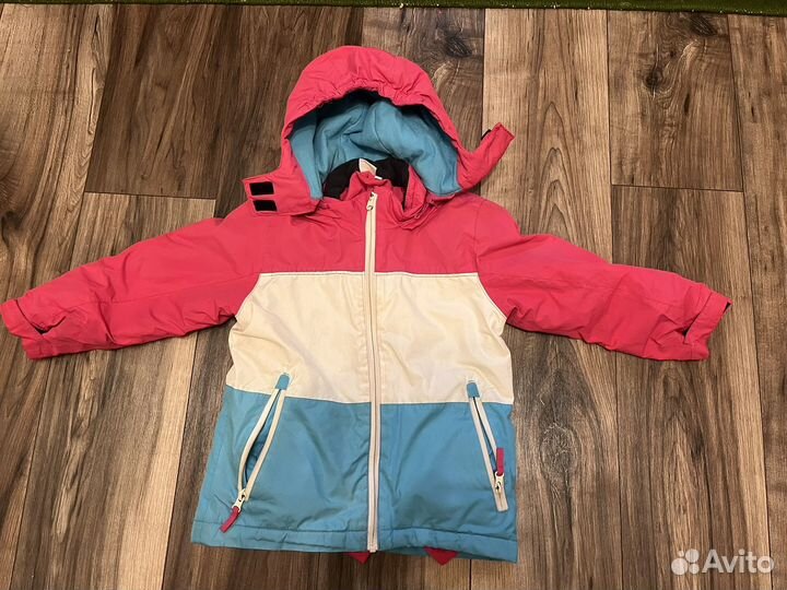 Куртка демисезонная на девочку 116 р