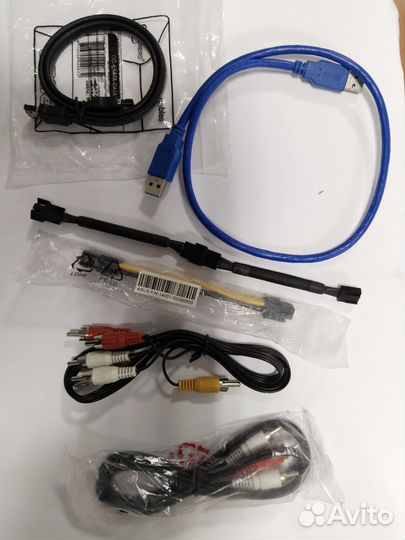 Кабели разные SATA, питания, переходники, сетевые