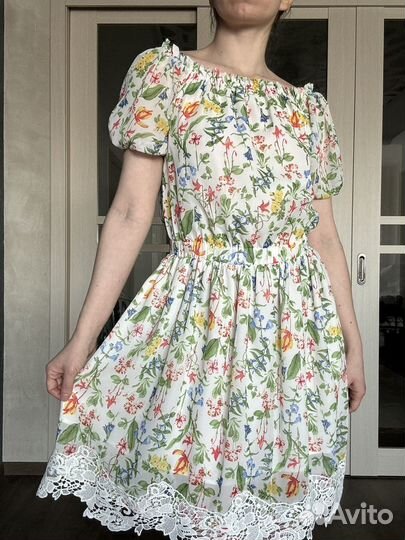 Короткое платье befree белое с цветочным принтом