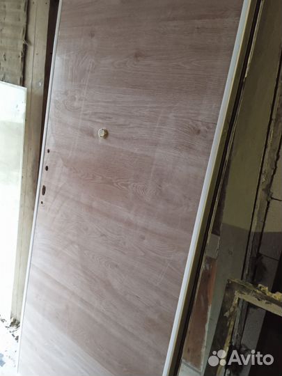 Дверь входная металлическая