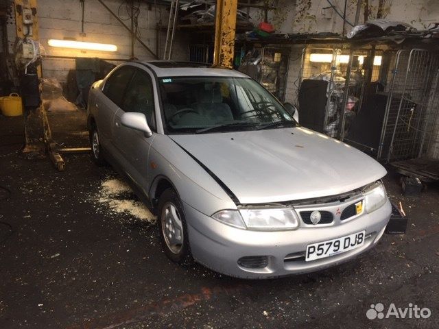 Разбор на запчасти Mitsubishi Carisma