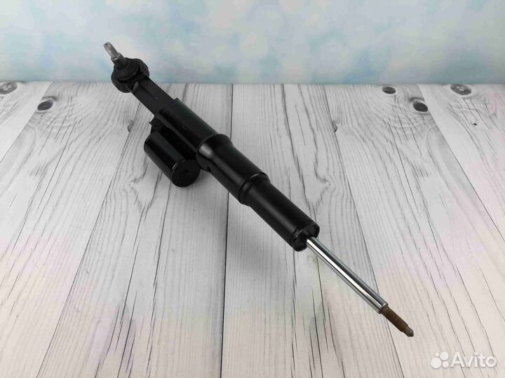 Передний амортизатор Mercedes W221, W216 4Matic