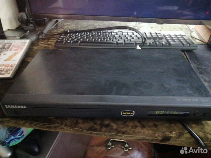 DVD плеер Samsung DVD-P181