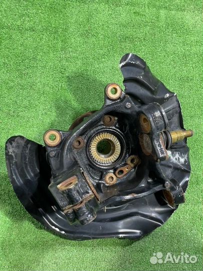 Кулак поворотный передний правый Bmw X3 F25 2012