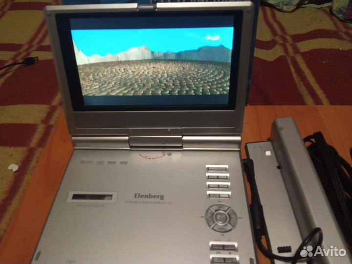 Портативный видеопроигрыватель