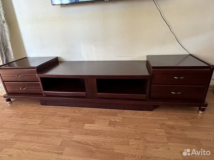 Тумба под телевизор