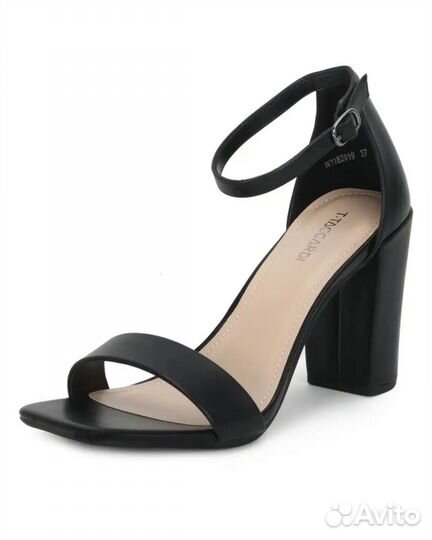 Босоножки черные 36