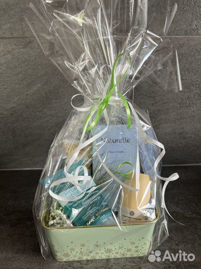 Ив Роше Подарочные наборы косметики и парфюмерии