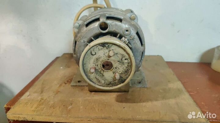 Мотор 220 в пр-ва СССР от стиральной машины