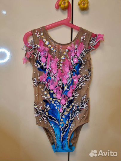 Продам купальник для художественной гимнастики