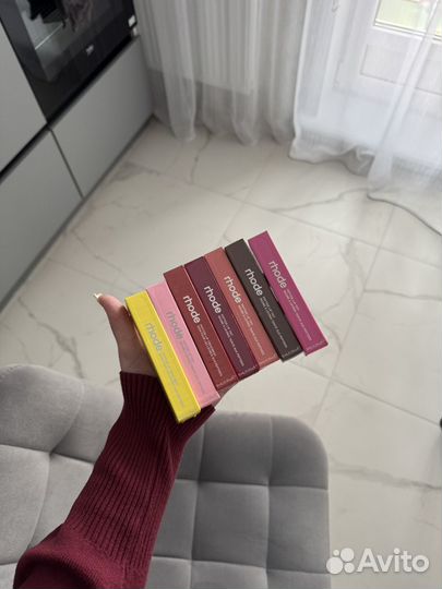 Блеск для губ rhode