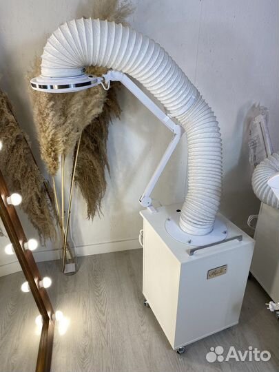 Вытяжка пылесос для маникюра педикюра