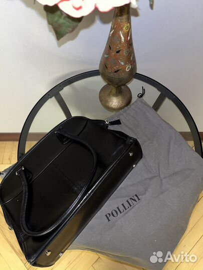 Сумка из натуральной кожи Pollini женская, черная
