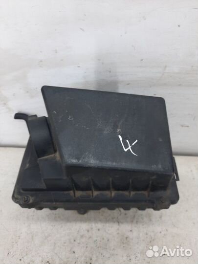 Корпус воздушного фильтра Ford Focus хэтчбэк 5 дв