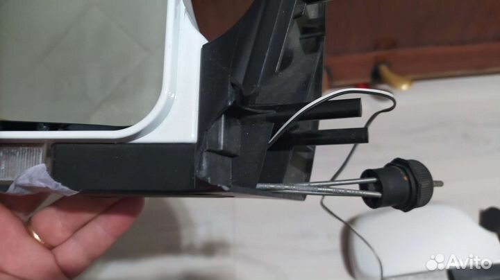 Зеркала на авто (неизвестная модель) Правое-сколы