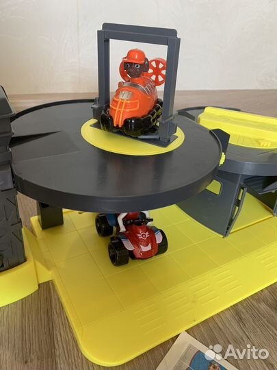 Трек щенячий патруль парковка