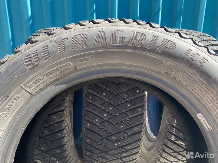 Goodyear Ultragrip Ice Arctic 215/60 R16 99T