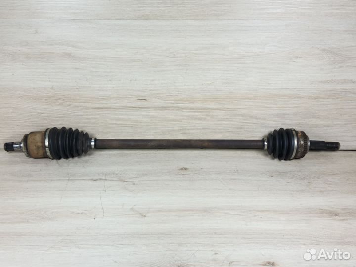 Привод передний правый Nissan Almera N16