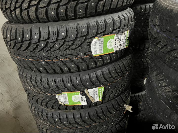 Nokian Tyres Hakkapeliitta 9 SUV 215/65 R17 103T