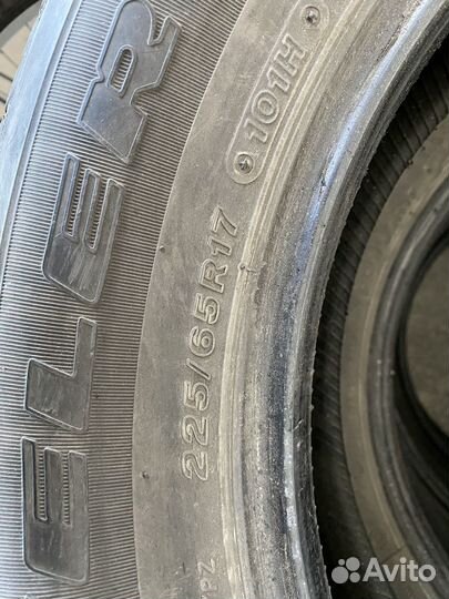 Bridgestone Dueler H/T 687 225/65 R17