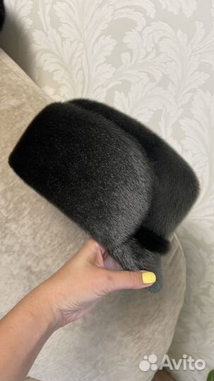 Мужские и женская шапка натуральные