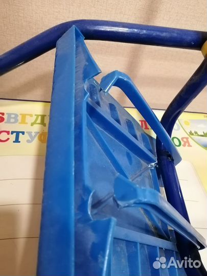 Детский стол со стулом